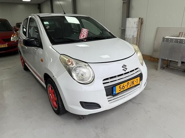 Wit Gebruikt 2011 Suzuki Alto Comfort+ Hatchback | € 1.999 (Goede deal) - Afbeelding 1/4