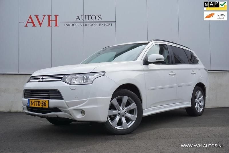 Suv Gebruikt 2014 Mitsubishi Outlander P-HEV Instyle SUV | € 5.950 - Afbeelding 1/4