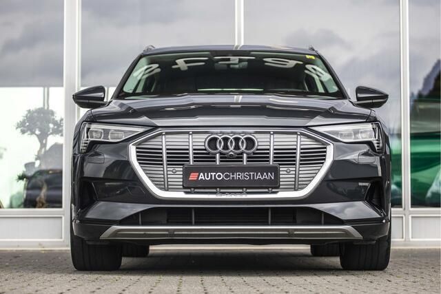 Grijs Gebruikt 2019 Audi e-tron Advanced Plus SUV | € 30.450 (Goede deal) - Afbeelding 1/3