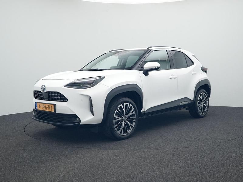 Wit Gebruikt 2024 Toyota Yaris Cross Executive SUV | € 33.885 (Duur) - Afbeelding 1/4