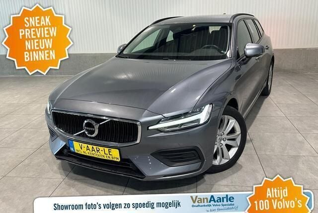 Grijs, metallic lak Gebruikt 2020 Volvo V60 Momentum Stationwagen | € 22.850 (Eerlijke prijs) - Afbeelding 1/3