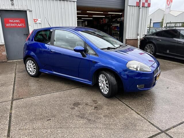 Occasion Fiat Grande Punto 78 PK (57 kW) 2011 Blauw Hatchback