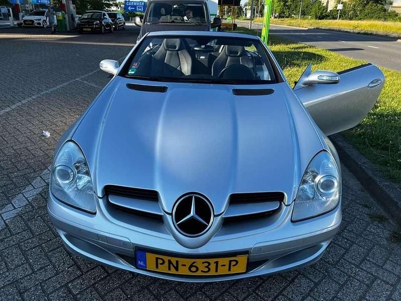 Grijs Gebruikt 2004 Mercedes SLK350 Cabriolet | € 10.200 (Goede deal) - Afbeelding 1/4