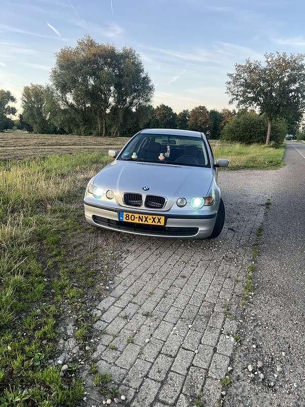 Grijs Gebruikt 2004 BMW 316 Compact Hatchback | € 1.800 (Goede deal) - Afbeelding 1/4