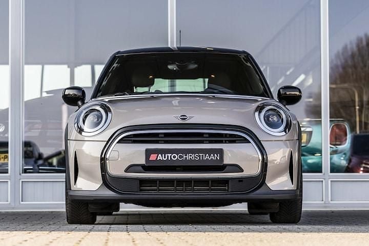 Occasion Mini Cooper Classic 136 PK (100 kW) 2023 Grijs (metallic) Hatchback
