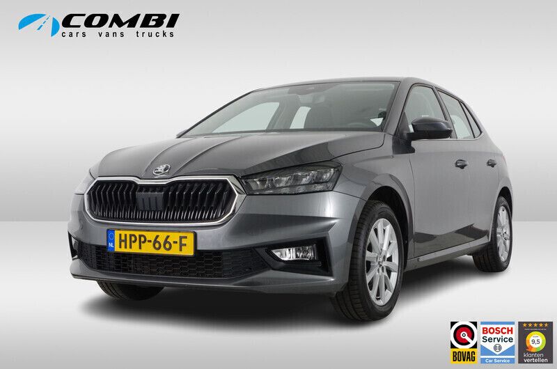 Grijs Gebruikt 2023 Skoda Fabia Selection Hatchback | € 20.345 (Eerlijke prijs) - Afbeelding 1/4