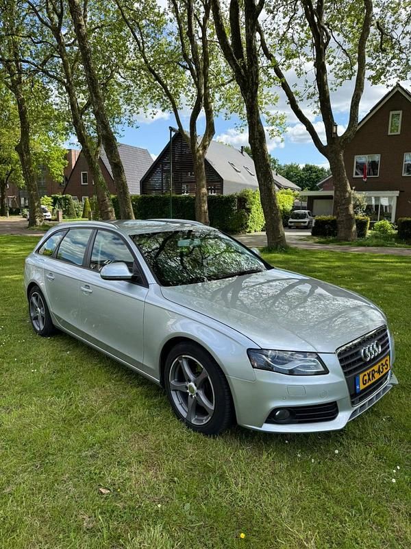 Grijs (metallic) Occasion 2008 Audi A4 Stationwagen | € 6.250 (Super prijs) - Afbeelding 1/4