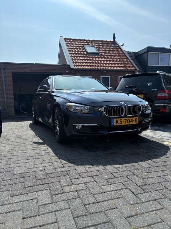 Gebruikt 2012 BMW 328 Luxury Line Sedan | € 11.995 (Super prijs) - Afbeelding 1/4