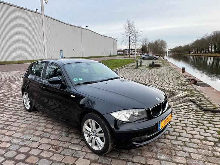 Occasion BMW 116 122 PK (89 kW) 2009 Zwart Hatchback