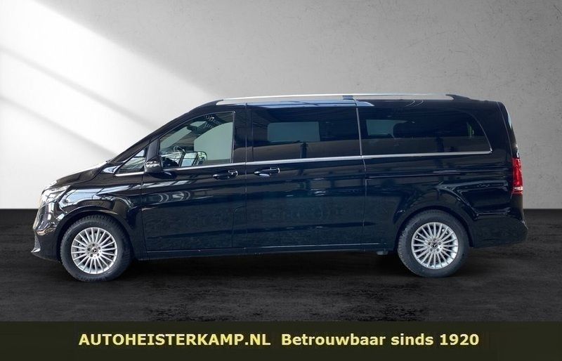 Zwart Gebruikt 2024 Mercedes EQV300 Avantgarde Van | € 51.900 (Eerlijke prijs) - Afbeelding 1/4