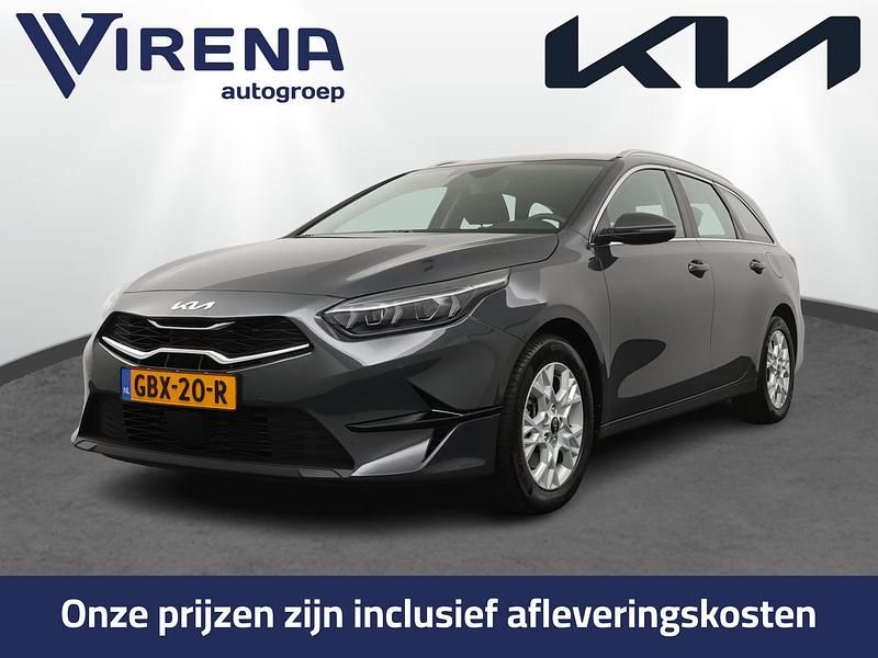 Grijs Gebruikt 2024 Kia Ceed Hatchback | € 24.950 (Eerlijke prijs) - Afbeelding 1/3