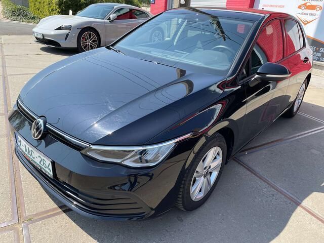 Zwart Gebruikt 2020 VW Golf VII Life Sedan | € 25.900 (Goede deal) - Afbeelding 1/4