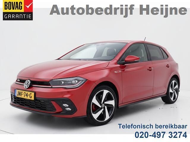 Rood (metallic) Gebruikt 2024 VW Polo GTI Hatchback | € 30.745 (Iets duurder) - Afbeelding 1/4