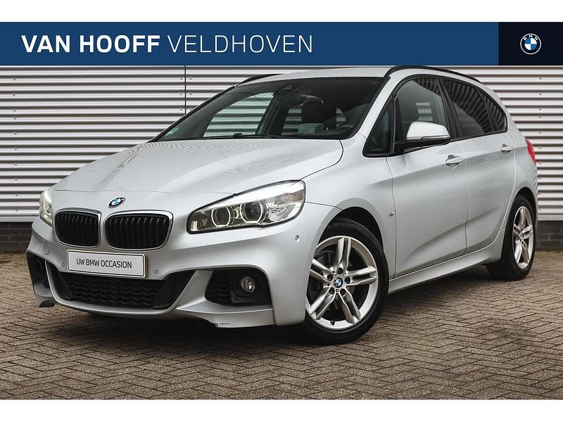 Grijs Occasion 2018 BMW 218 Executive Stationwagen | € 18.450 (Eerlijke prijs) - Afbeelding 1/4