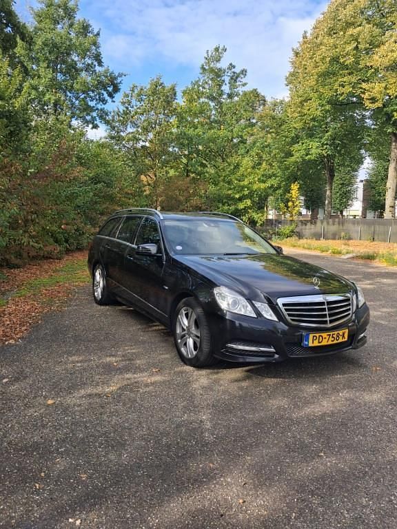 Occasion Mercedes E200 Avantgarde 184 PK (135 kW) 2010 Zwart Stationwagen