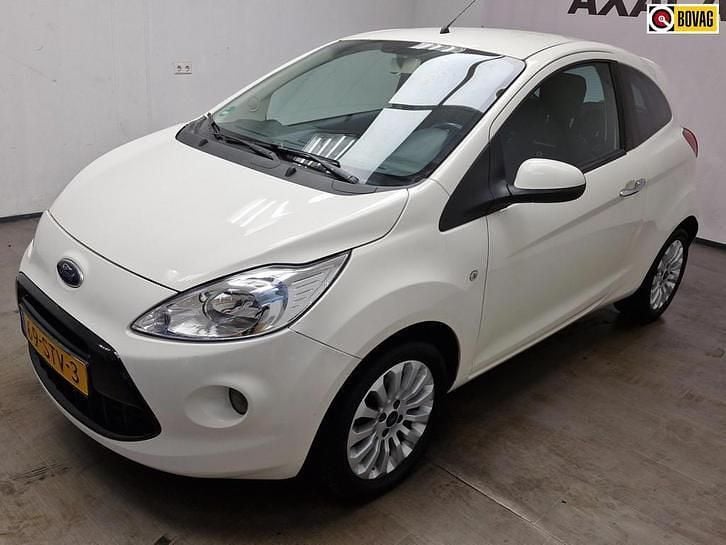 Wit Gebruikt 2011 Ford Ka Metall Hatchback | € 2.495 (Eerlijke prijs) - Afbeelding 1/1