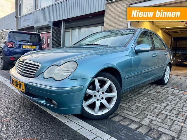 Blauw Gebruikt 2002 Mercedes C240 Elegance Sedan | € 3.195 (Super prijs) - Afbeelding 1/4