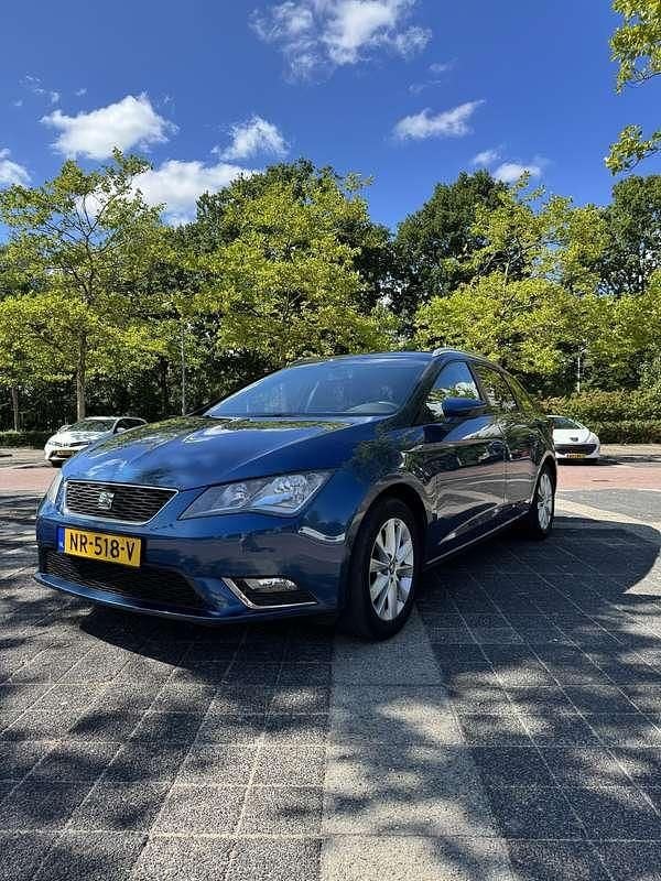 Blauw Gebruikt 2014 Seat Leon Stationwagen | € 7.250 (Goede deal) - Afbeelding 1/4