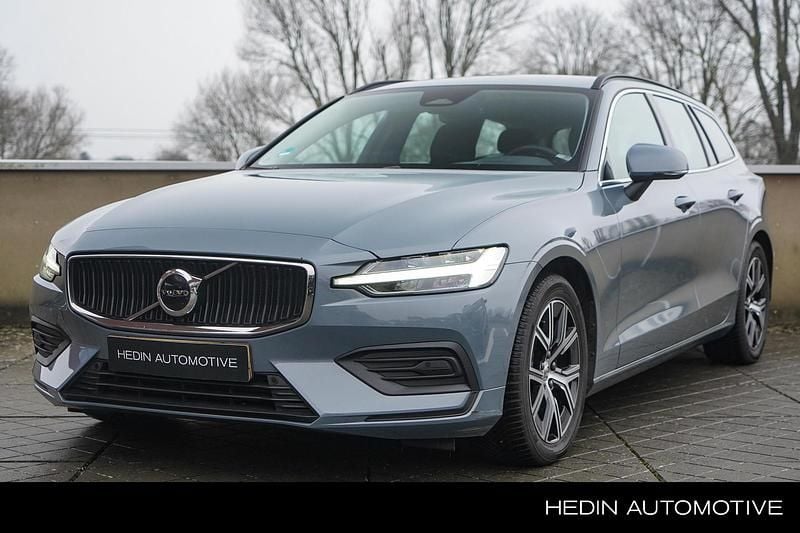 Grijs Occasion 2022 Volvo V60 Core Stationwagen | € 31.995 (Goede deal) - Afbeelding 1/4