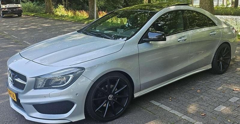 Gebruikt 2013 Mercedes CLA200 Edition 1 Coupé | € 13.750 (Super prijs) - Afbeelding 1/4
