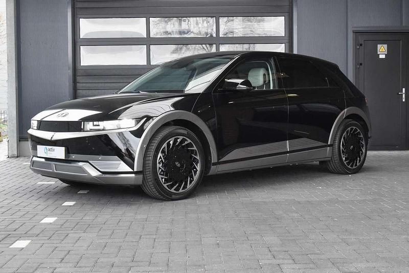 Zwart Occasion 2023 Hyundai Ioniq 5 SUV | € 41.990 (Duur) - Afbeelding 1/4