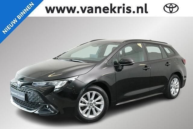Zwart Gebruikt 2025 Toyota Corolla Stationwagen | € 32.499 (Eerlijke prijs) - Afbeelding 1/4
