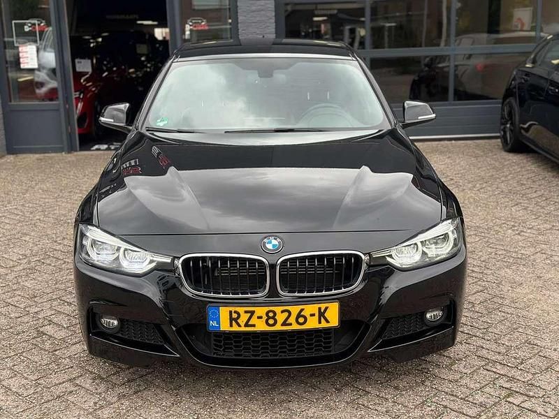 Occasion BMW 330e Executive 184 PK (135 kW) 2018 Zwart Sedan