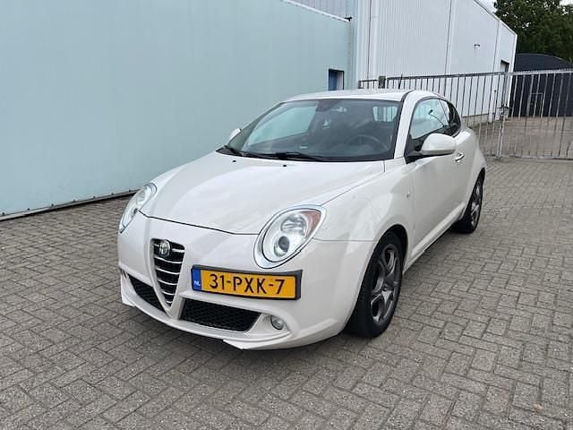 Wit Gebruikt 2011 Alfa Romeo MiTo Hatchback | € 2.490 (Eerlijke prijs) - Afbeelding 1/4