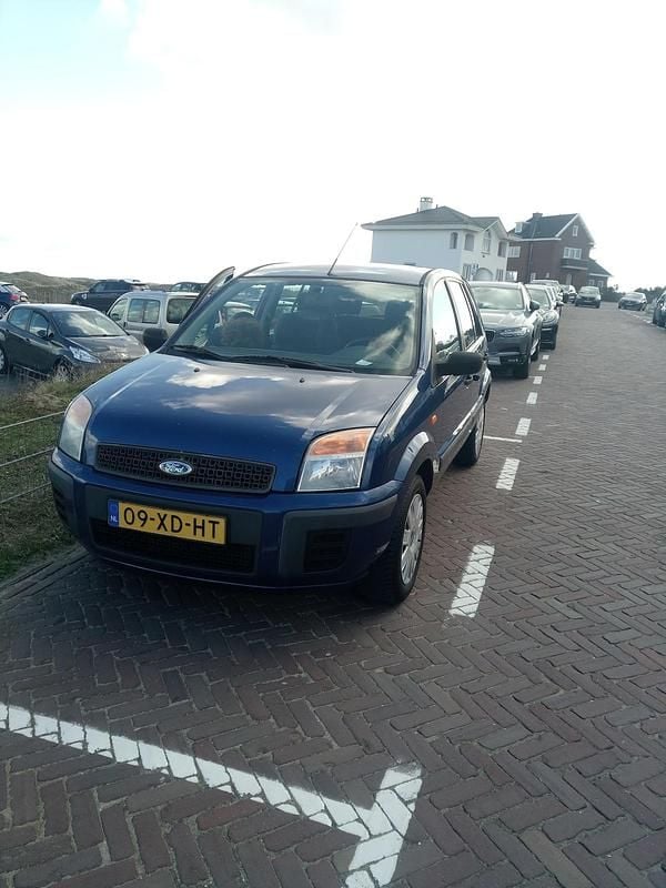 Blauw Gebruikt 2007 Ford Fusion Style MPV | € 450 (Goede deal) - Afbeelding 1/4