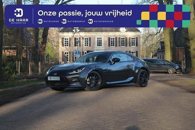 Grijs Gebruikt 2023 Toyota GR86 Premium Coupé | € 58.900 - Afbeelding 1/4