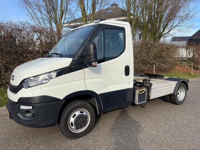 Wit Gebruikt 2017 Iveco Daily Van | € 36.950 - Afbeelding 1/4