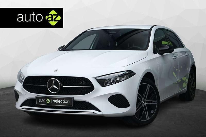 Wit Gebruikt 2024 Mercedes A250 Luxury Hatchback | € 34.900 (Eerlijke prijs) - Afbeelding 1/4