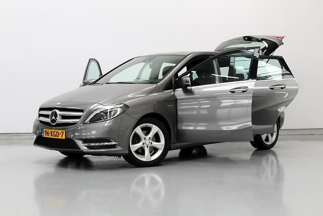 Occasion Mercedes B180 123 PK (90 kW) 2012 Grijs MPV