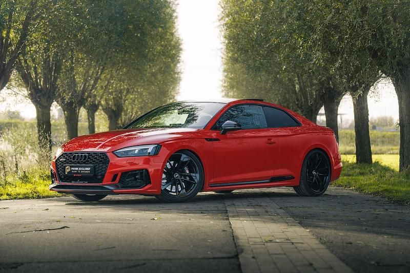 Rood (metallic) Gebruikt 2017 Audi RS5 Proline Coupé | € 51.890 - Afbeelding 1/4