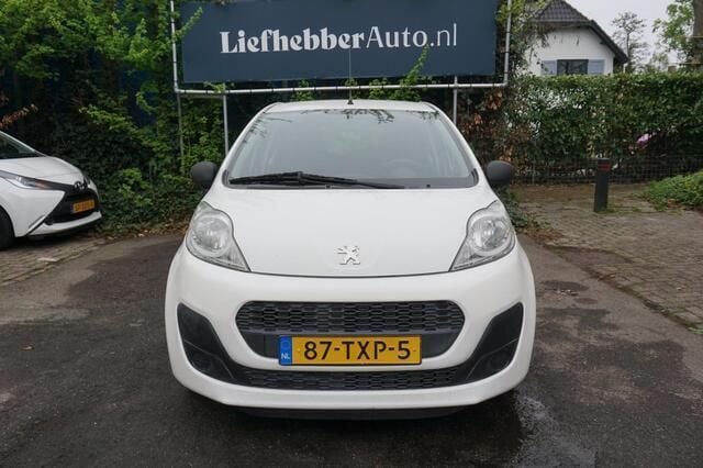Wit Gebruikt 2012 Peugeot 107 Access Hatchback | € 3.750 (Eerlijke prijs) - Afbeelding 1/4