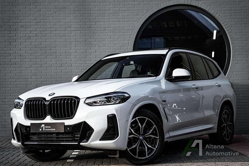 Wit Occasion 2022 BMW X3 Comfort Edition SUV | € 42.350 (Super prijs) - Afbeelding 1/3