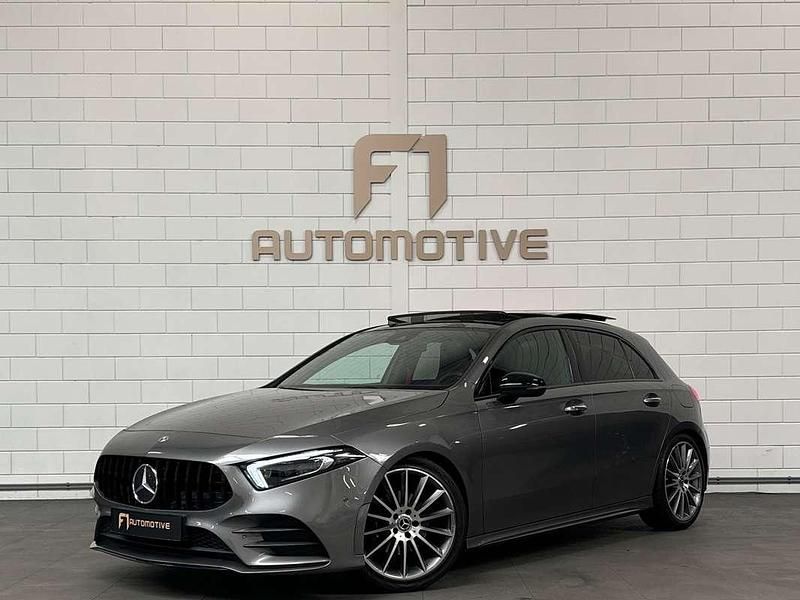 Grijs Gebruikt 2019 Mercedes A200 AMG Hatchback | € 30.990 (Duur) - Afbeelding 1/3
