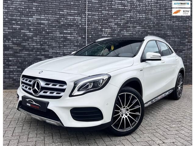 Wit Gebruikt 2017 Mercedes GLA180 AMG SUV | € 22.400 (Eerlijke prijs) - Afbeelding 1/4