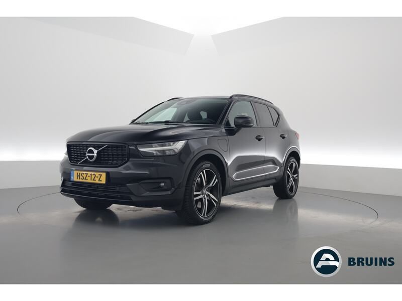 Zwart Gebruikt 2021 Volvo XC40 R-Design SUV | € 33.450 (Eerlijke prijs) - Afbeelding 1/4