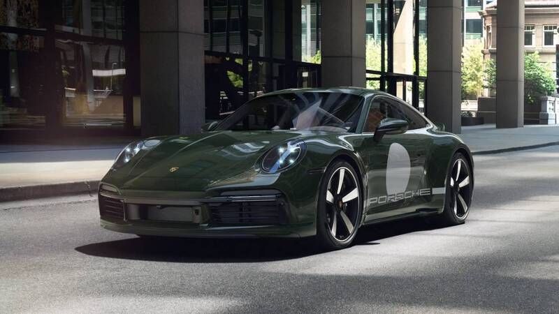 Paint to sample: brewster green Gebruikt 2023 Porsche 911 Sport Classic Sport | € 419.900 - Afbeelding 1/4