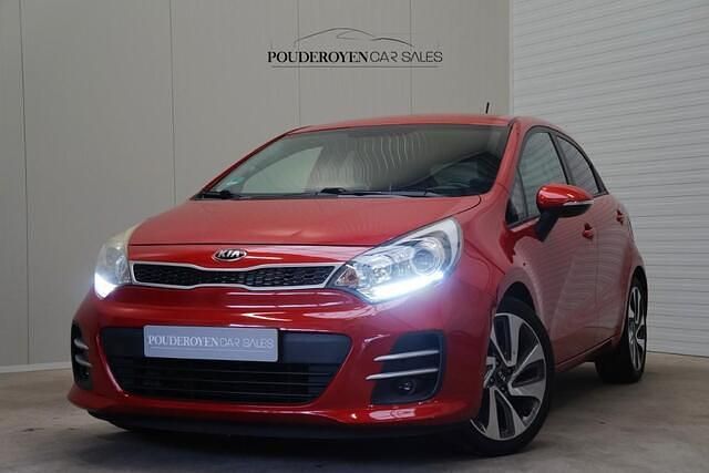 Rood Gebruikt 2016 Kia Rio Hatchback | € 9.250 (Eerlijke prijs) - Afbeelding 1/4
