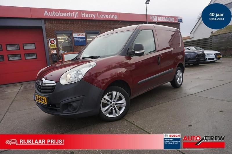 Rood Gebruikt 2016 Opel Combo Selection Van | € 9.950 - Afbeelding 1/4