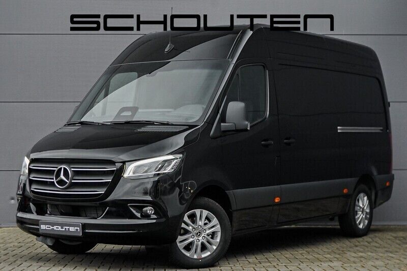 Zwart Nieuw 2024 Mercedes Sprinter Van | € 62.900 - Afbeelding 1/3