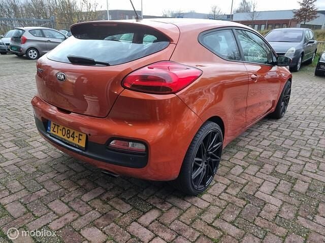 Occasion Kia ProCeed Comfort 135 PK (99 kW) 2013 Oranje Hatchback