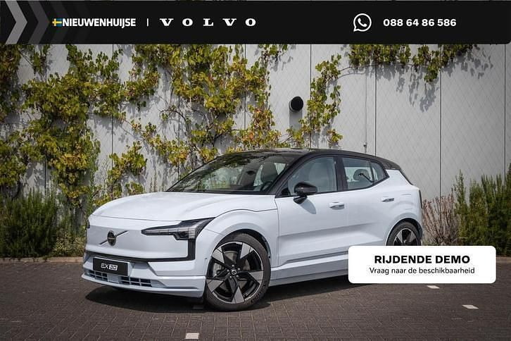 Gebruikt 2025 Volvo EX30 Performance SUV | € 43.899 (Duur) - Afbeelding 1/4