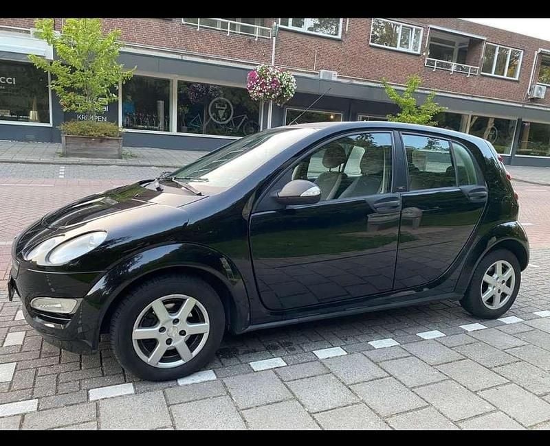 Zwart Gebruikt 2004 Smart ForFour Stationwagen | € 1.100 (Eerlijke prijs) - Afbeelding 1/4