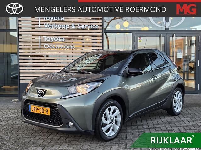 Groen Occasion 2022 Toyota Aygo X SUV | € 15.940 (Super prijs) - Afbeelding 1/4