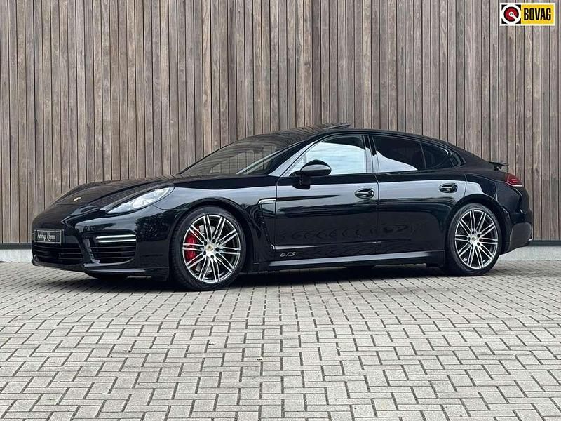 Zwart, metallic lak Gebruikt 2015 Porsche Panamera Sedan | € 46.900 (Iets duurder) - Afbeelding 1/4