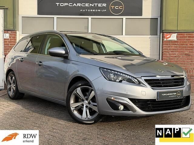 Grijs Gebruikt 2015 Peugeot 308 Allure Stationwagen | € 5.499 (Goede deal) - Afbeelding 1/4