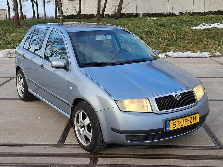 Occasion Skoda Fabia Comfort 68 PK (50 kW) 2002 Grijs Hatchback